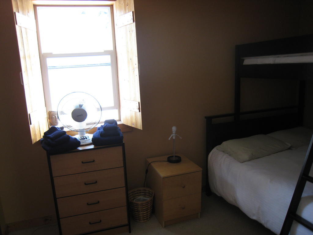 Poppi'S Guesthouse Revelstoke Cameră foto